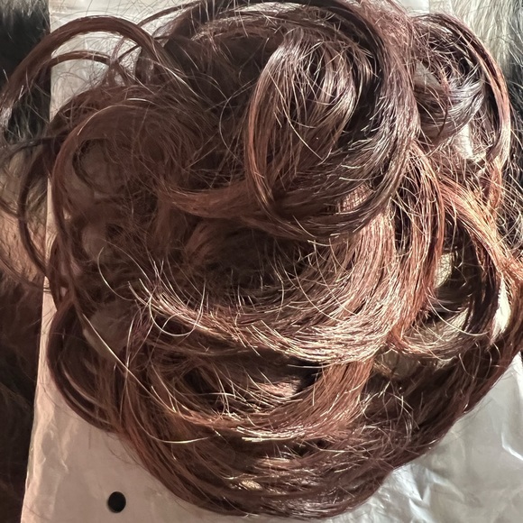 Juvabun dark brown hair - Picture 2 of 3